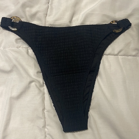 Black High-Leg Bikini Bottoms - Picture 2 of 2